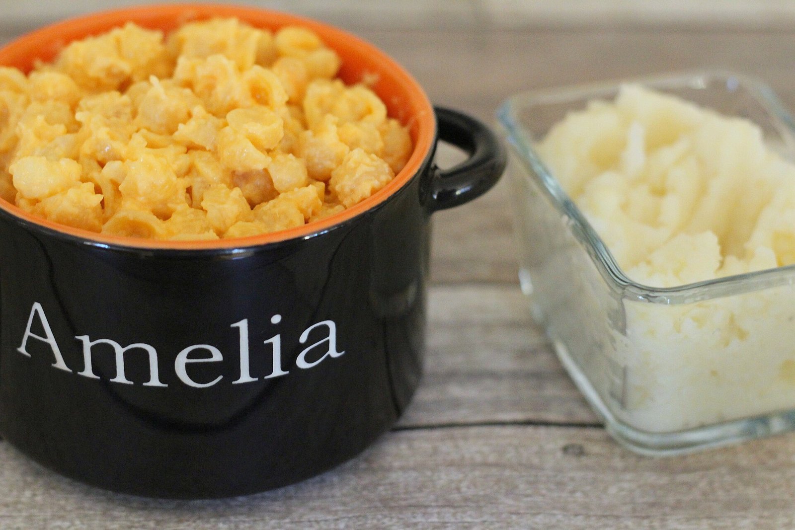 Panera Bread mac and cheese in a bowl